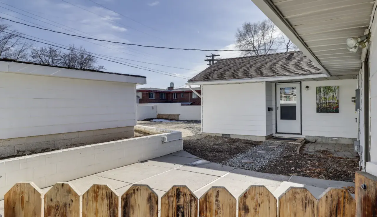 Studio Near Renown and VA Reno